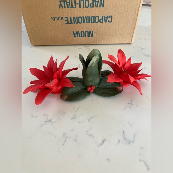 Capodimonte Christmas Double Poinsettia Candle Holder, vintage 🎄 - Picture 3 of 13
